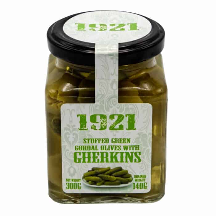 mit gurken gefuellte gruene gordal oliven 1921 stuffed green gordal olives with gherkins 140g front
